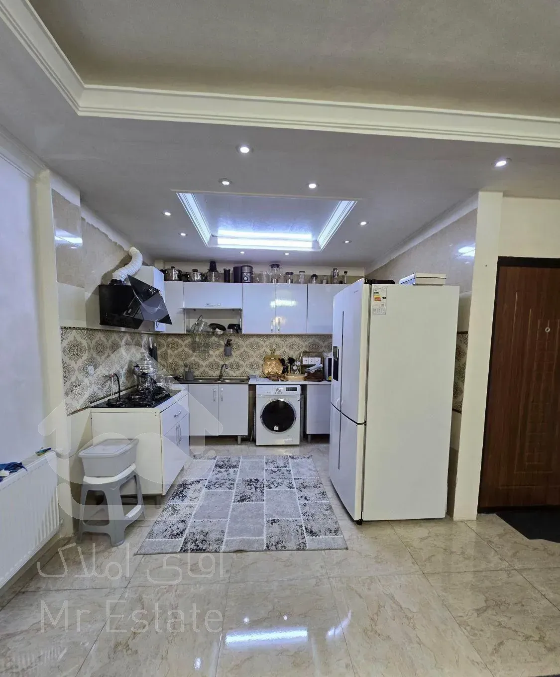 آپارتمان 80 متری طبقه اول