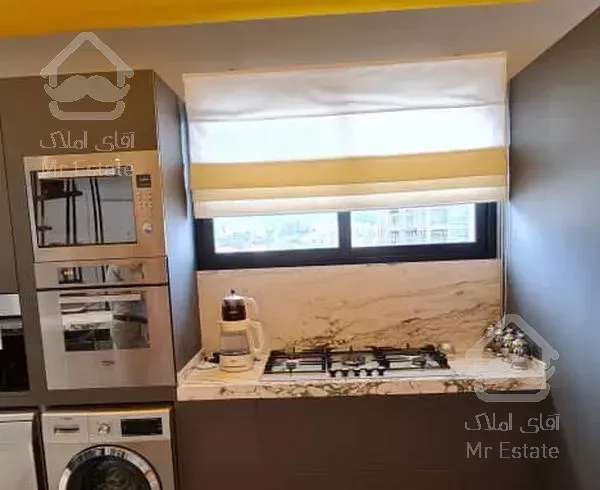 ۱۸۰متر پنت هاوس با تراس وسیع و چشم انداز همیشگی