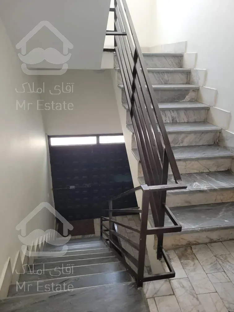 فروش ملک کلنگی سه طبقه با ۲۱متر تجاری