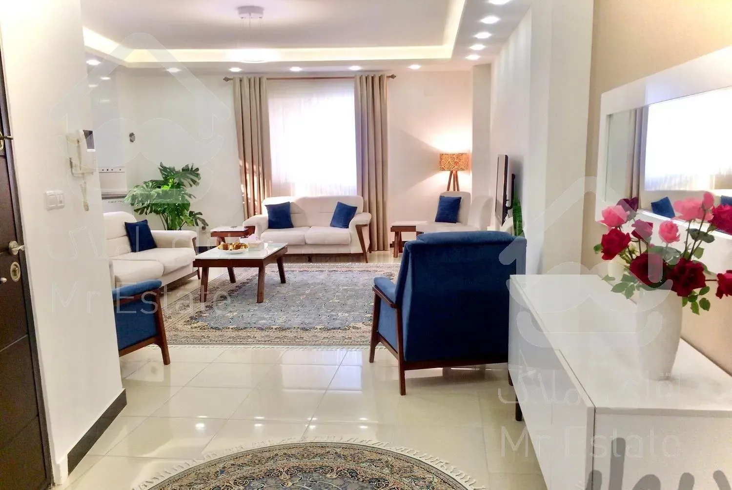 آپارتمان دونبش دنج سه خوابه، دلباز و تکواحدی