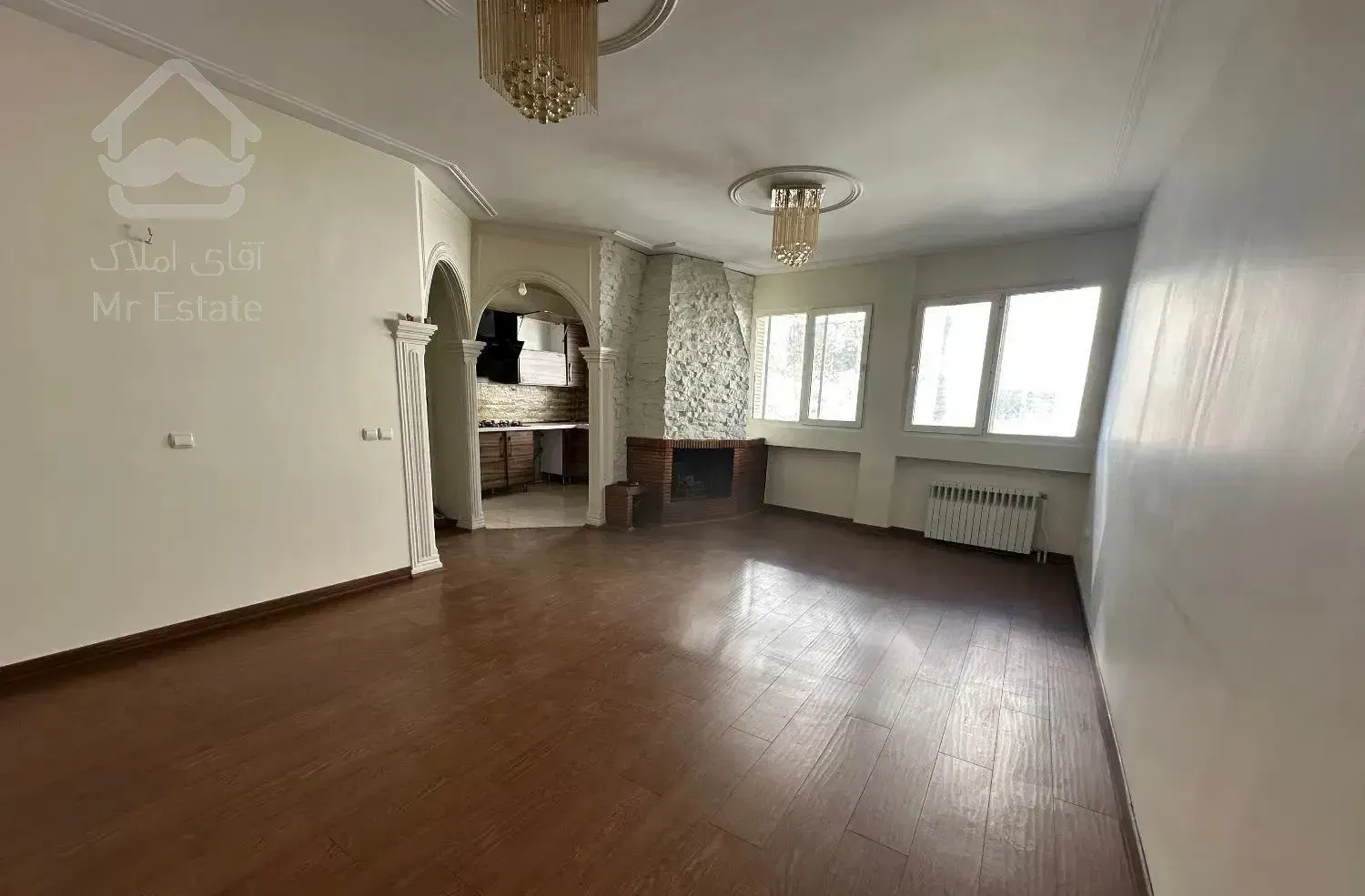 ۸۶ متر آپارتمان با پارکینگ و انباری سندی