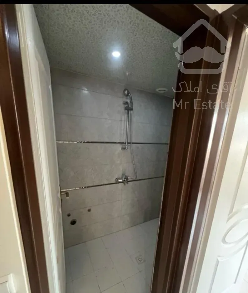 رهن آپارتمان ۱۰۰ متری ۲ خوابه طبقه ۱ در نازی‌آباد