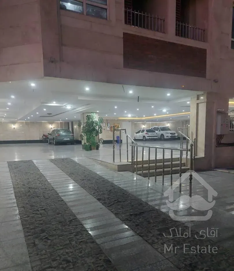 ۱۲۷متر فول امکانات نوساز/ ۲پارکینگ سندی