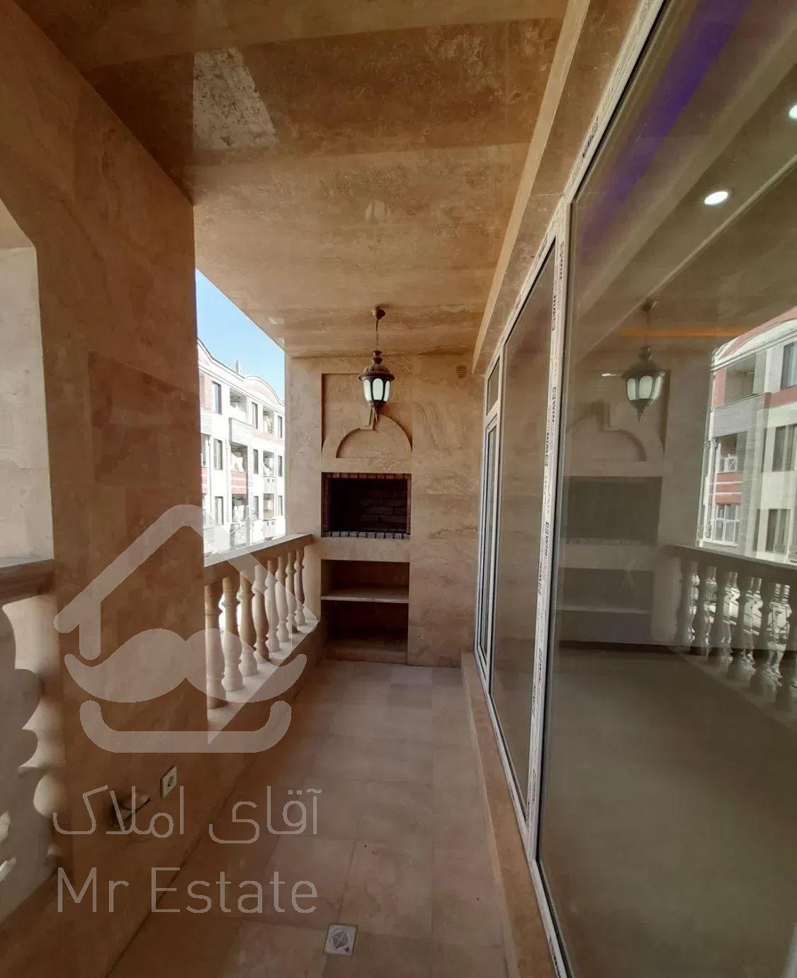 آپارتمان ۱۶۸ متری رو به نما