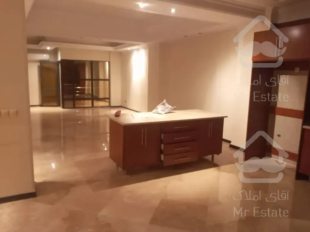 اجاره و رهن آپارتمان زعفرانیه 207  متر شیک