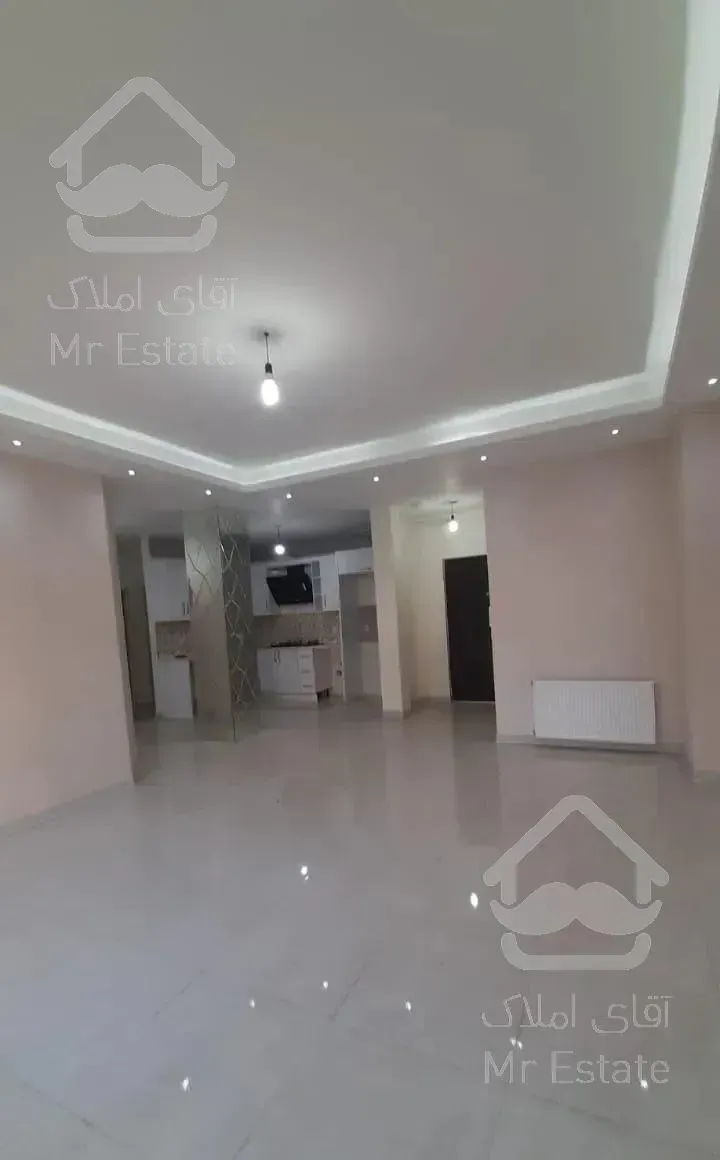 آپارتمان 83 متری خیابان پاسداران.