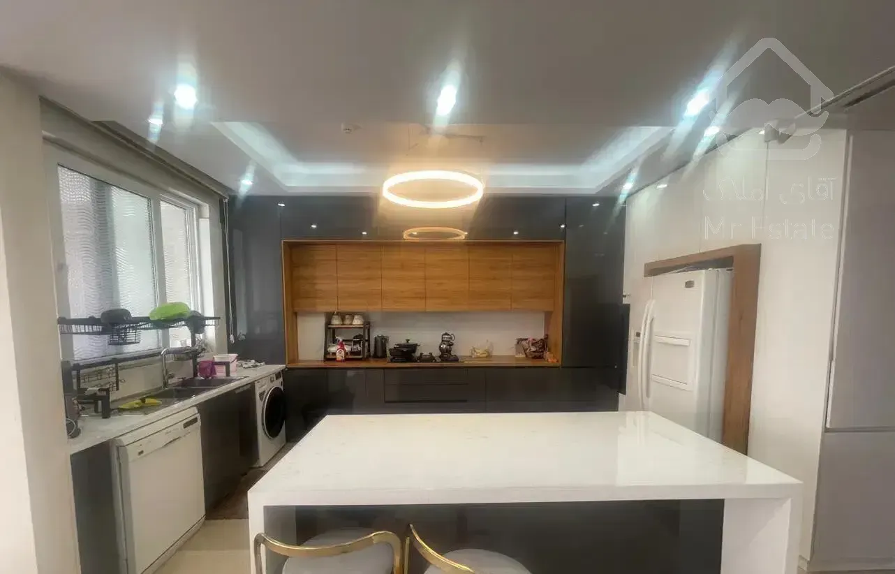 ۱۷۵ متر۳ خواب پلاک ۱ بوستان گفتگو لوکیشن بی نظیر