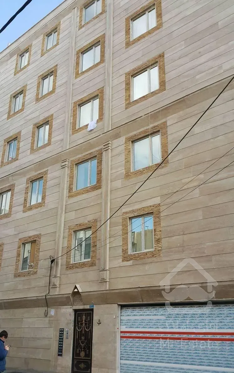 آپارتمان ۷۶.۲۶ متری اتابک