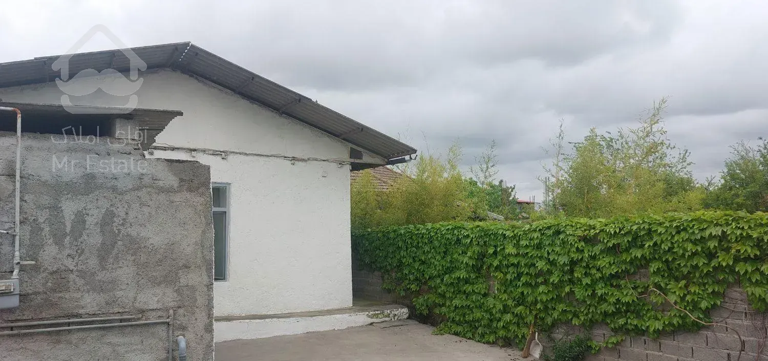 ویلایی ۲۶۰متر زمین ۱۴۰متر بناقابل سکونت سندتک برگ