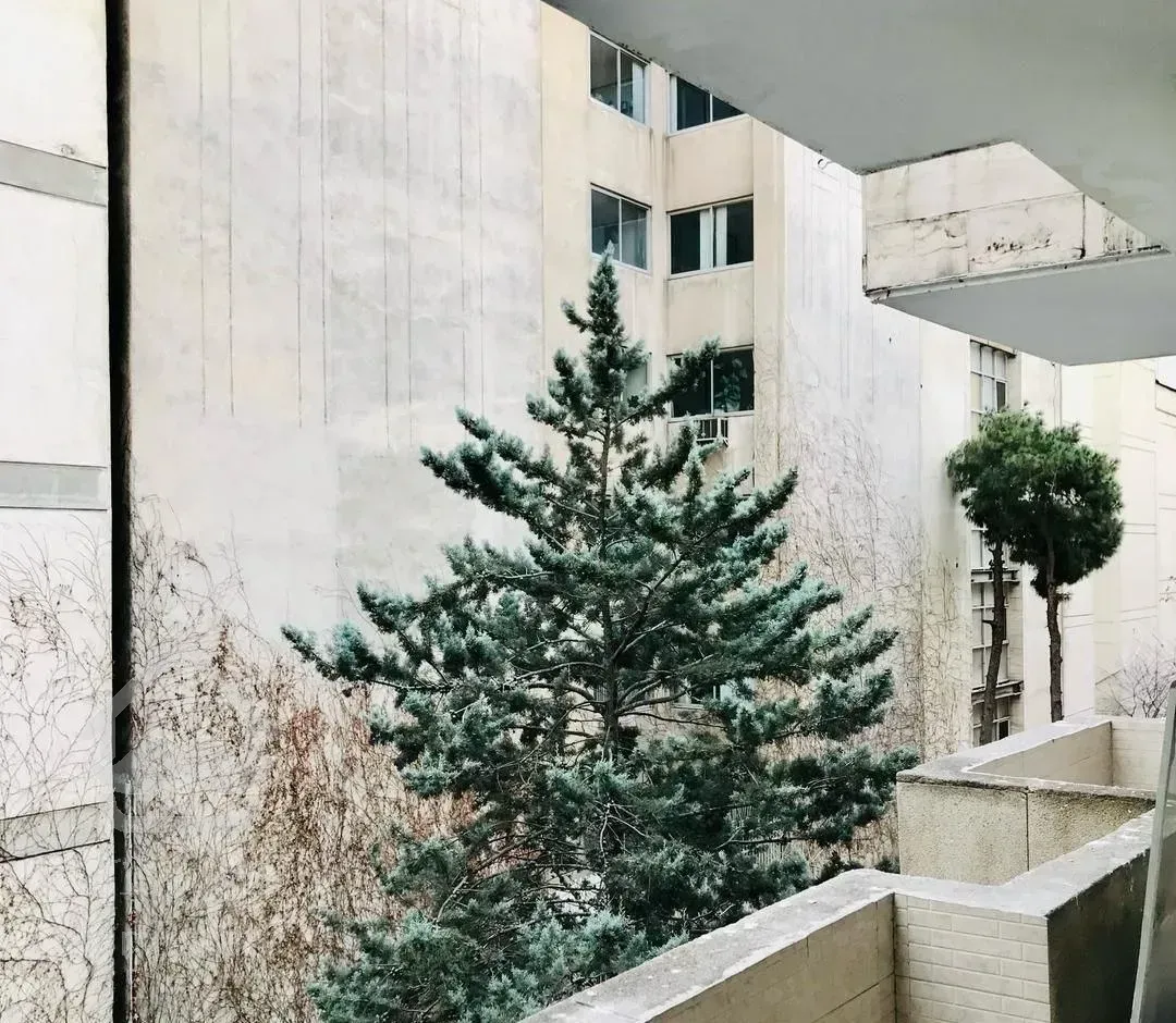 فرصت خریده طبقه اول ۷۰ متر نادری غربی