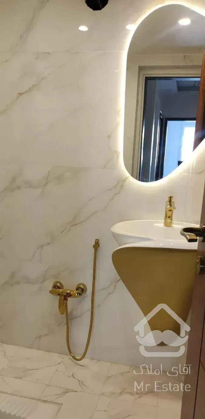 فروش آپارتمان 105 متری در دیپلمات نشین ولنجک