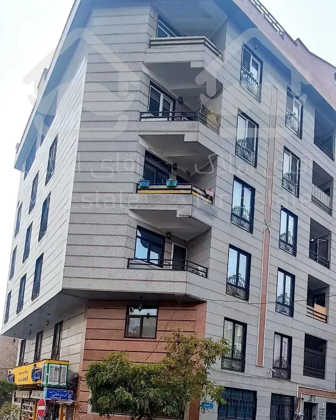 82 متر قنات کوثر2پارکینگ و‌پاسیو30متر