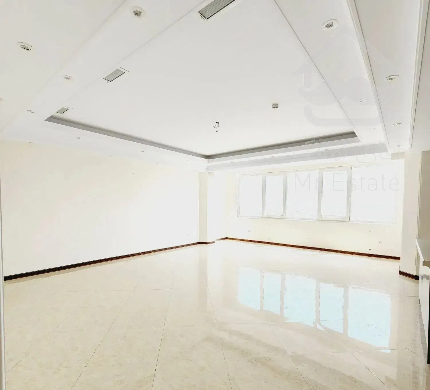 ۱۶۰مترلوکس،درحدکلیدنخورد/پارکینگ تعداد/چیتگردریاچه