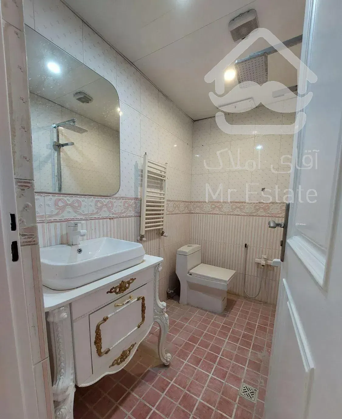 آپارتمان ۱۵۰ متر سه خواب فول بازسازی