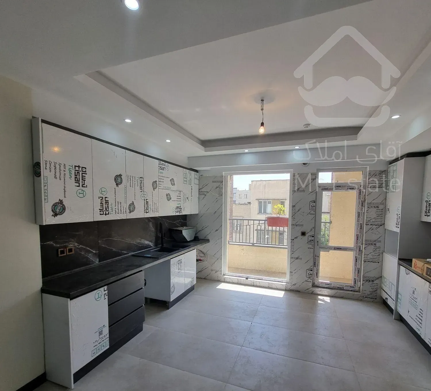 ۱۱۰ متر فول امکانات نوساز کلید نخورده