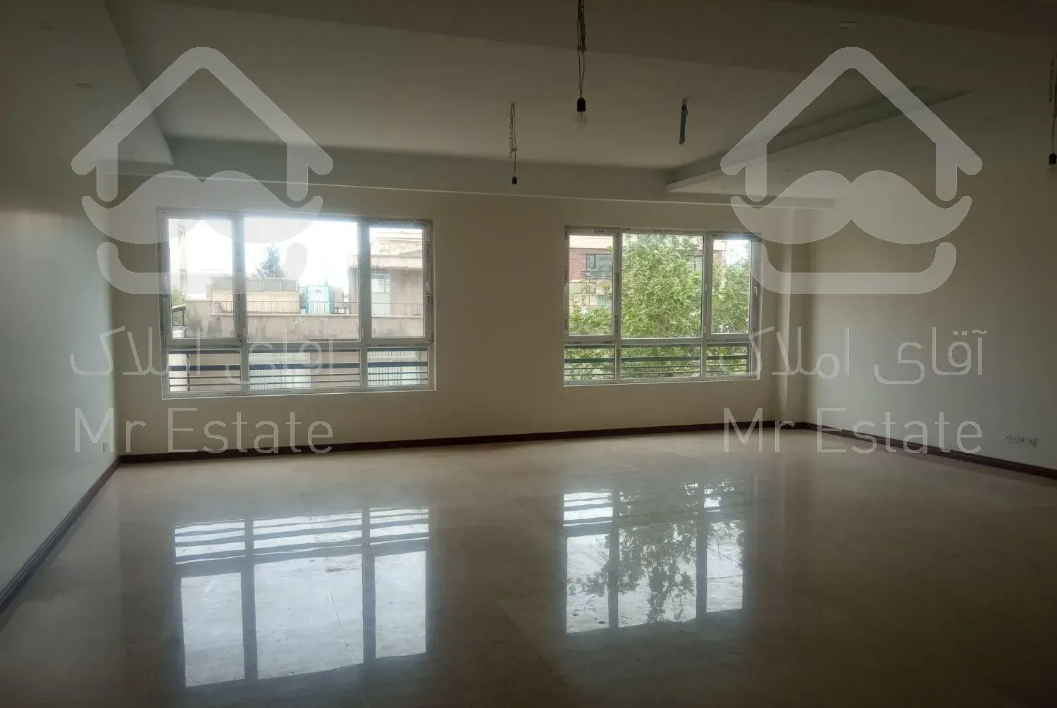 میدان ونک توانیر شمالی 190متر نوساز طبقه اول