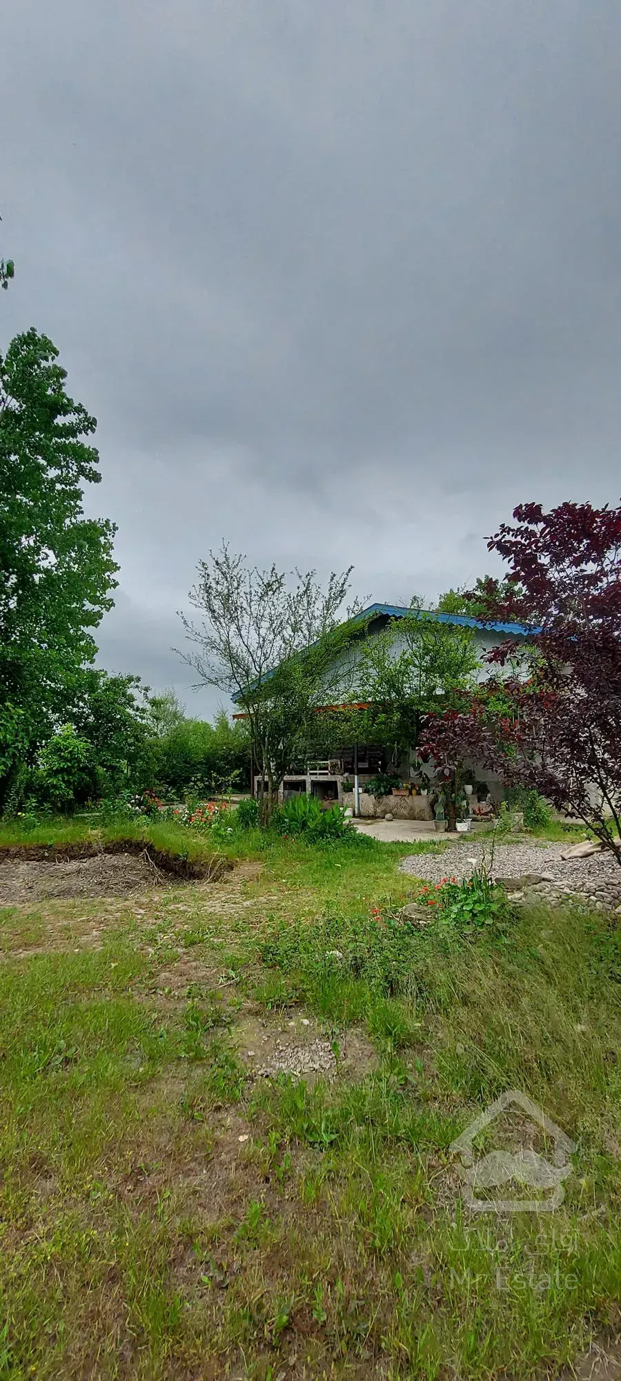 180متر ویلا داخل 3000 متر باغ فروش فوری