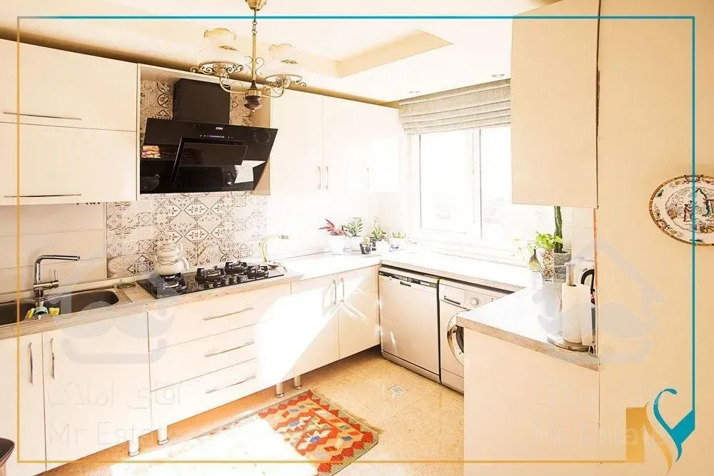 خرید 115 متری آقائی نیاوران