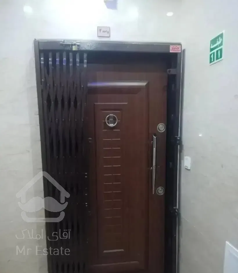 ۱۴۰ متر ۳ خواب فول امکانات بهترین لوکیشن منطقه