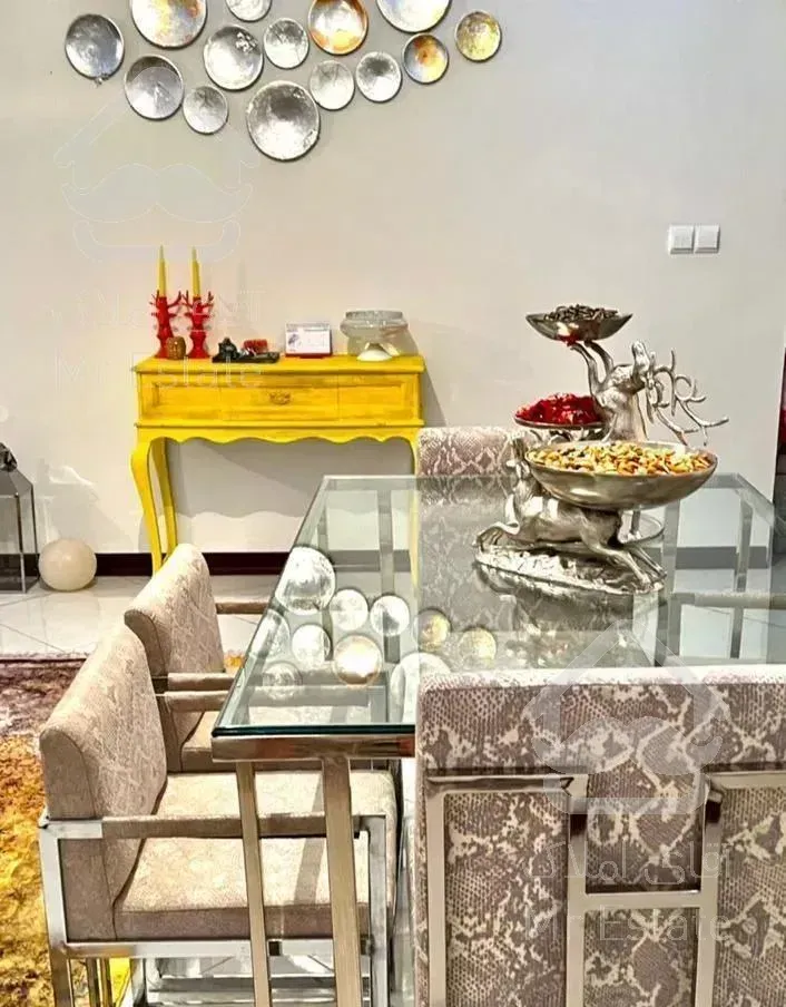 ۱۰۰متر۲خواب پشت هتل اوین