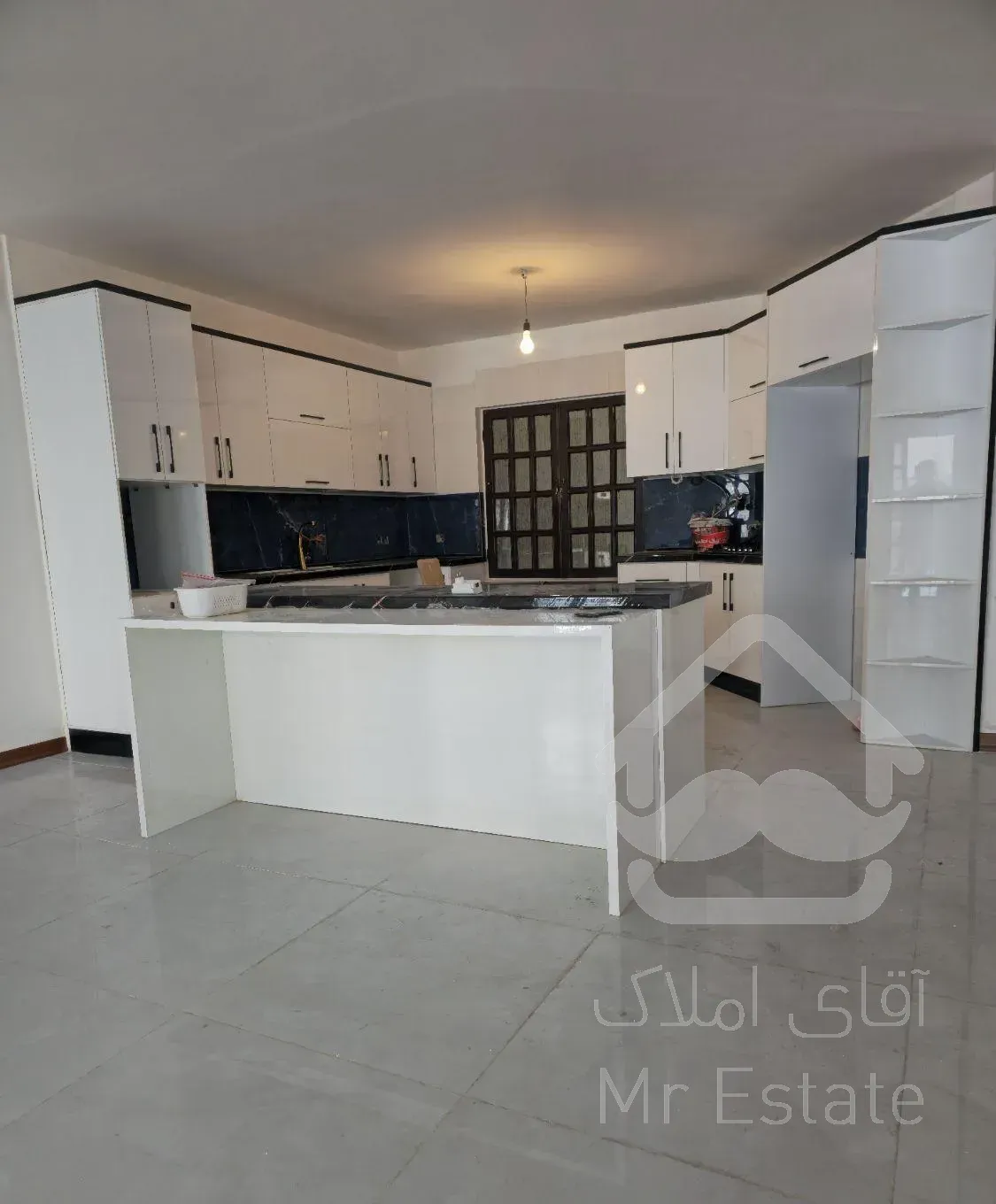 فروش آپارتمان ۱۴۹ متری ۳ خوابه ولیعصرکوچه زرین