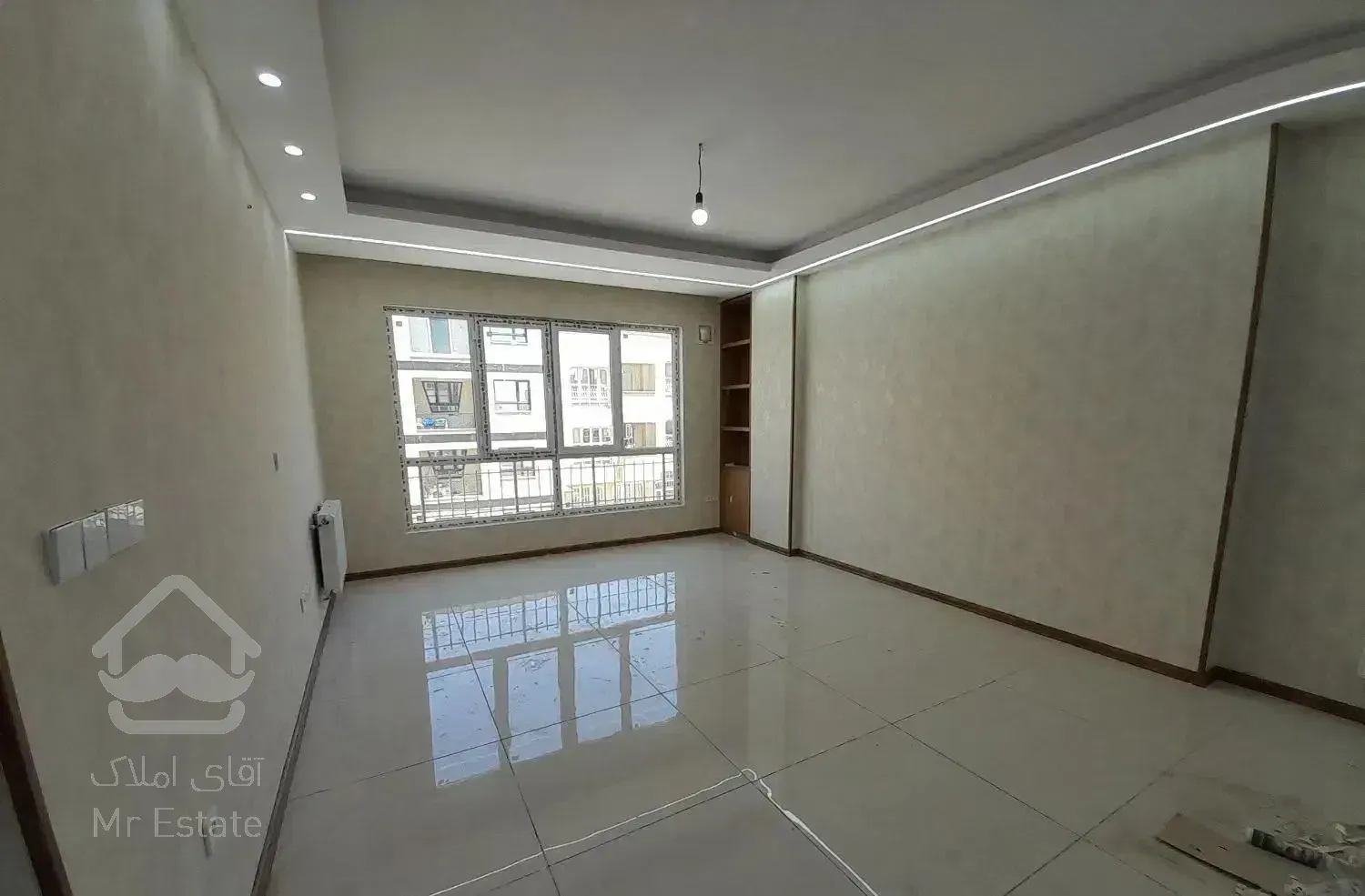 آپارتمان ۱۰۵ متری // سند ملکی // بلوار گلستان