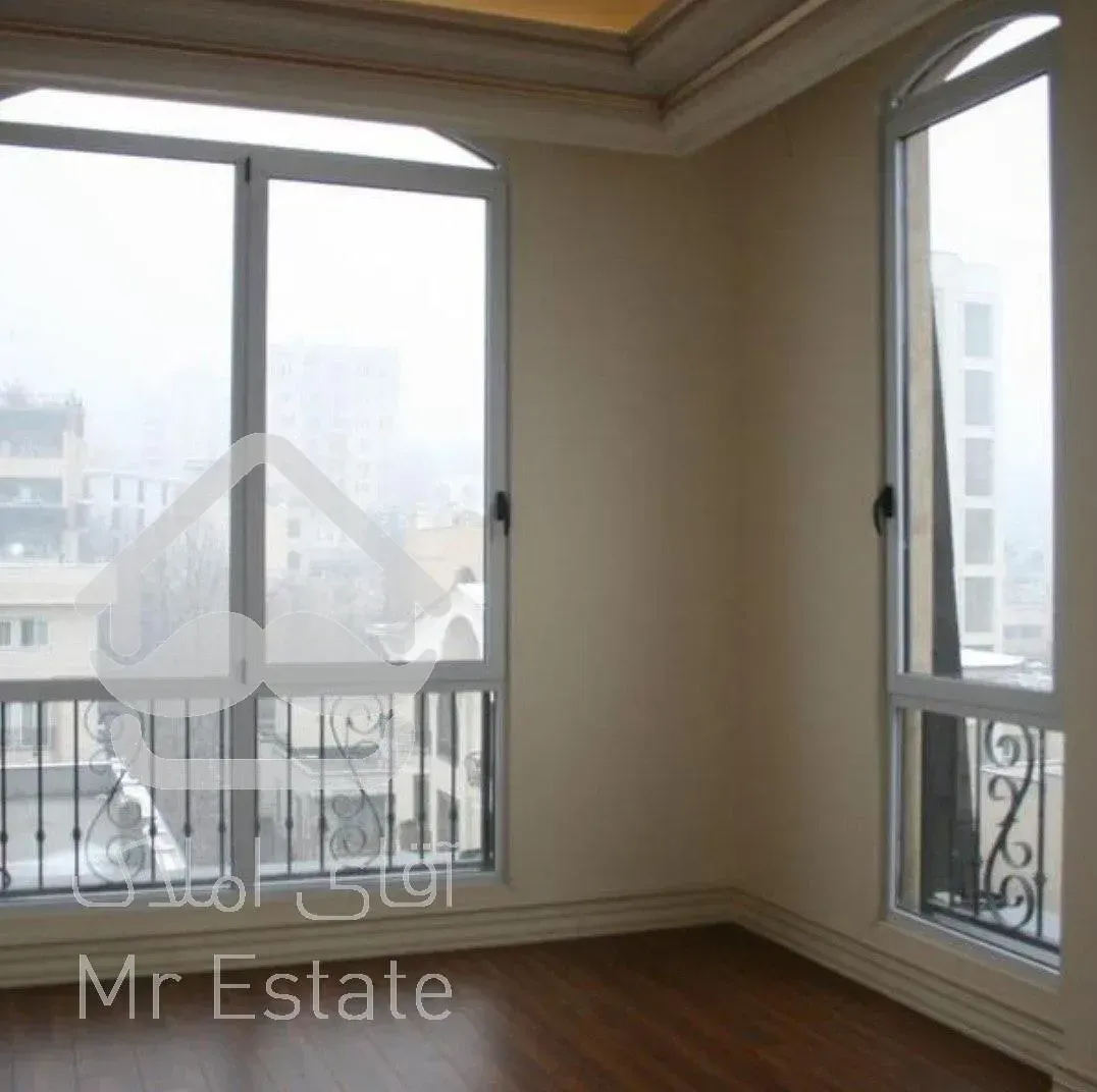 315 متر در بهترین لوکیشن فرمانیه سنبل