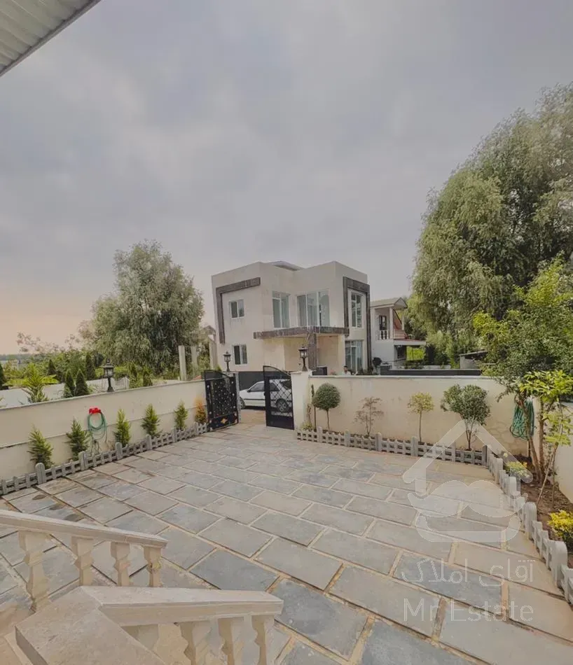 ویلا نیم پلوت کامل مبله شهرکی / چسب دریاچه و جنگل