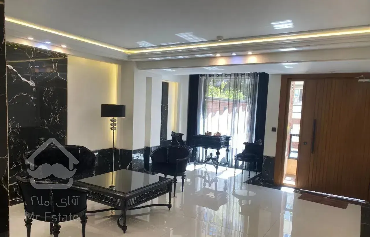 فرمانیه غربی/۱۸۵ متر ۳ خواب/ ۳ سال ساخت/۳ پارکینگ