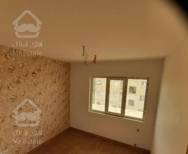 ۱۰۵متر۲خ نوساز نورجنوب سالن پرده خور