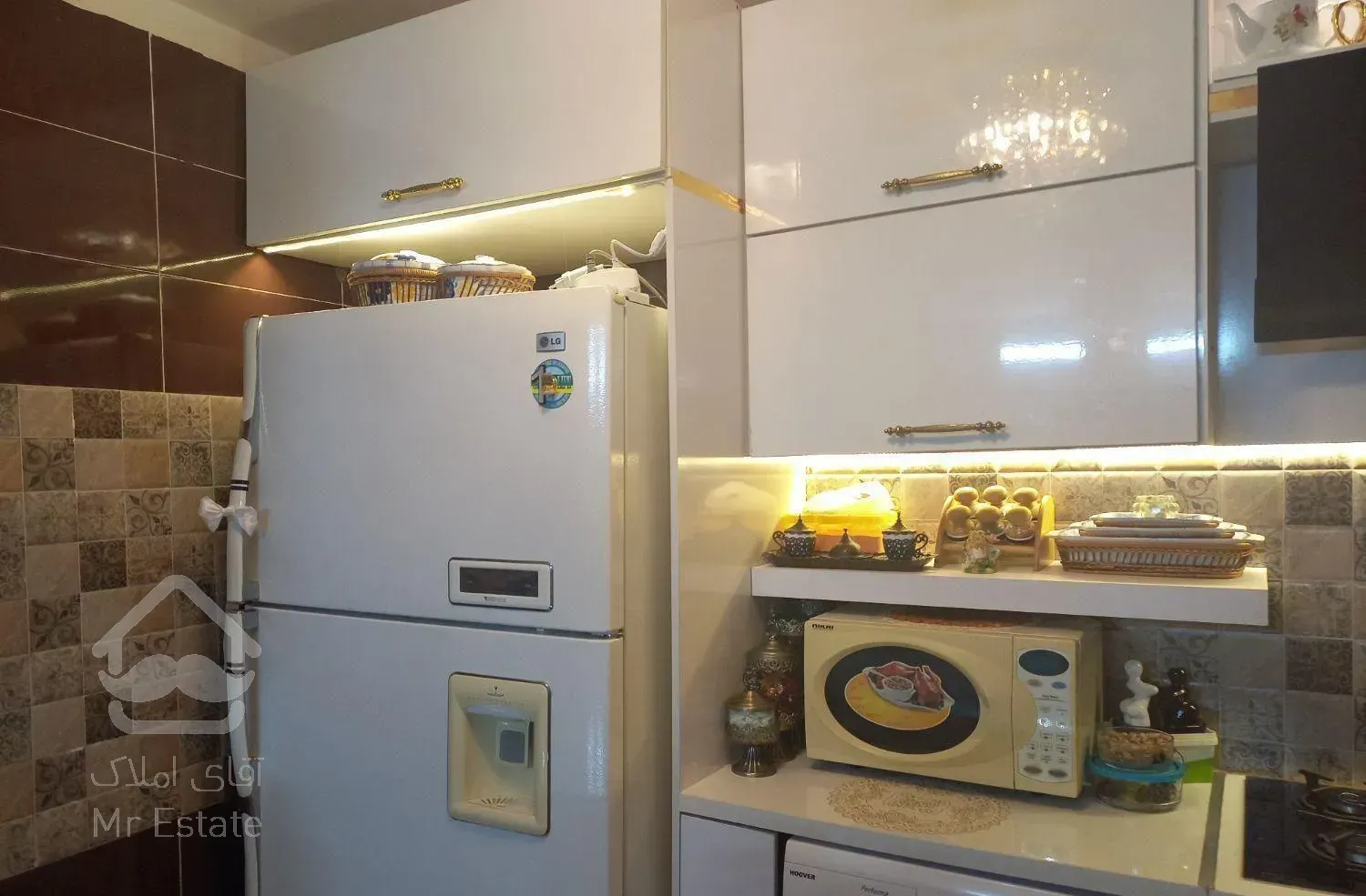 آپارتمان ۸۸ متری ۲ خوابه نوساز اسانسوردار فول