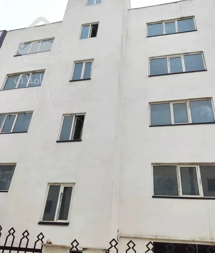 ۱۰۵ متری در شرق تهران