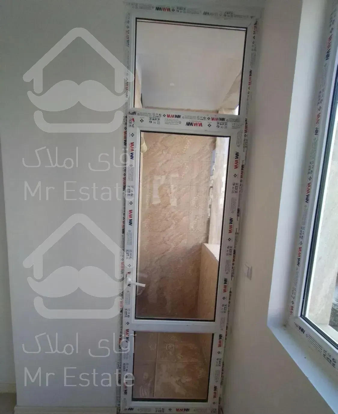 آپارتمان ۱۲۸ متری/سه خواب/سند تک برگ