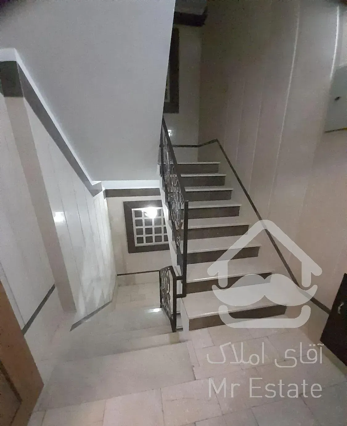 ونک۸۲متر، نوسازکلیدنخورده،