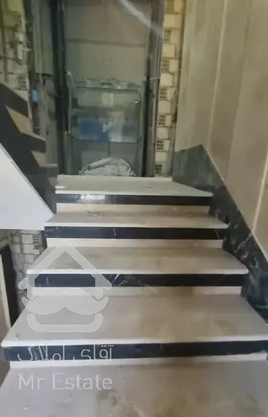 واحد ۲۸۰ متری دوبلکس در خیابان پاسداران