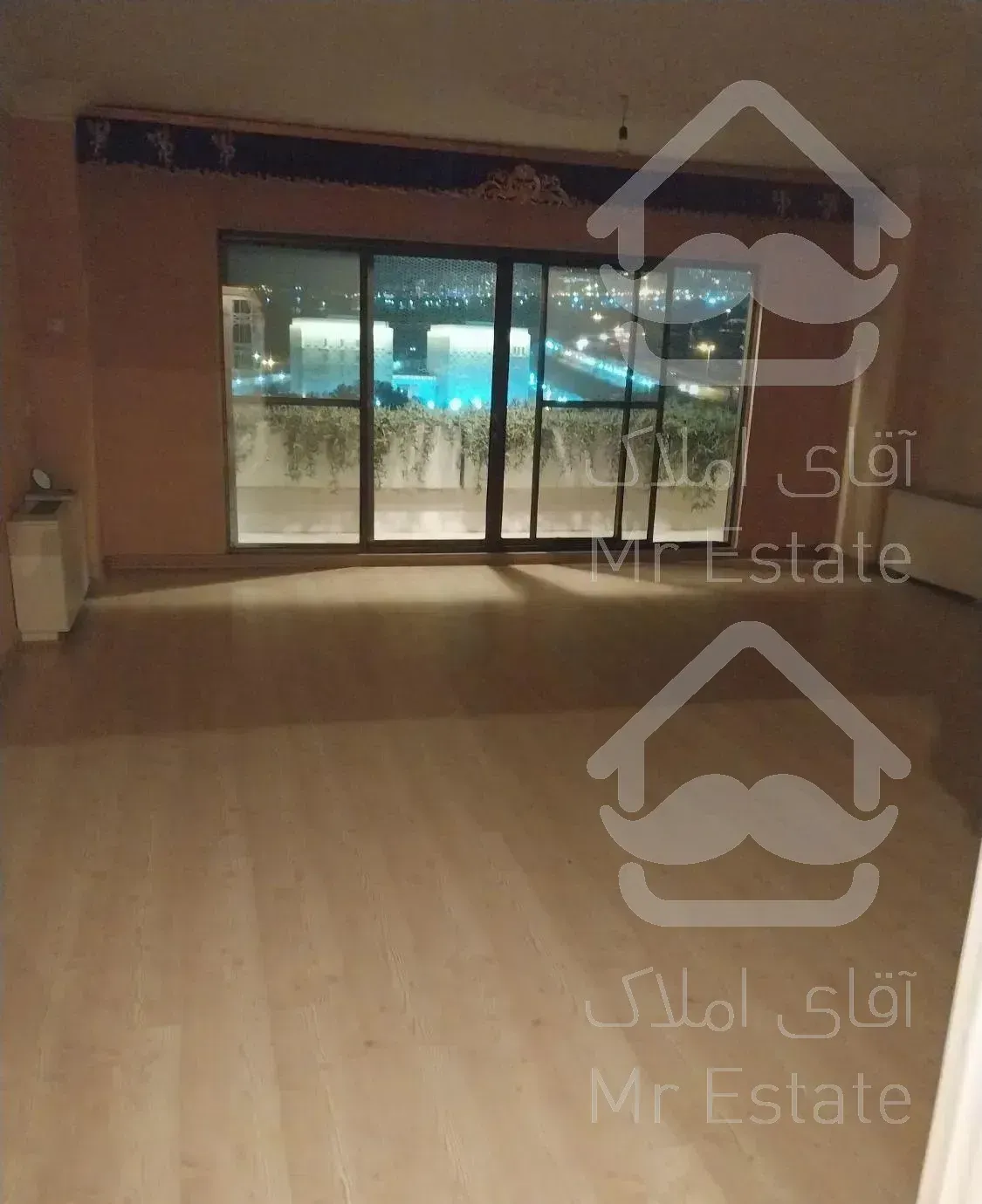 آپارتمان 131 متری 2 خوابه ویو ابدی بدون مشرف