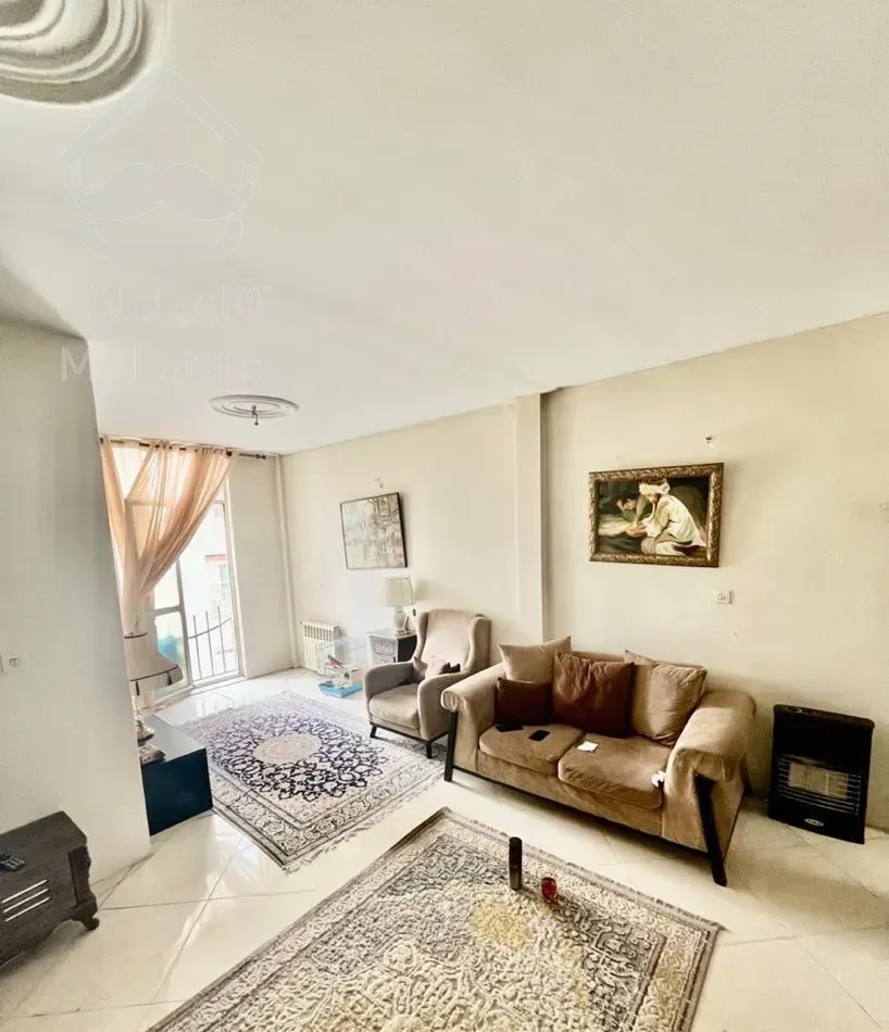 ۶۰ متر با پارکینگ و انباری اسفندانی