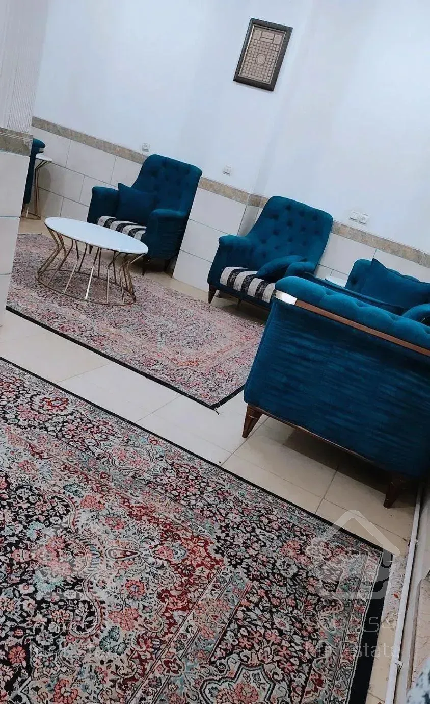 خانه ویلایی همکف، مرکز شهر، 84مترم مربع بنا