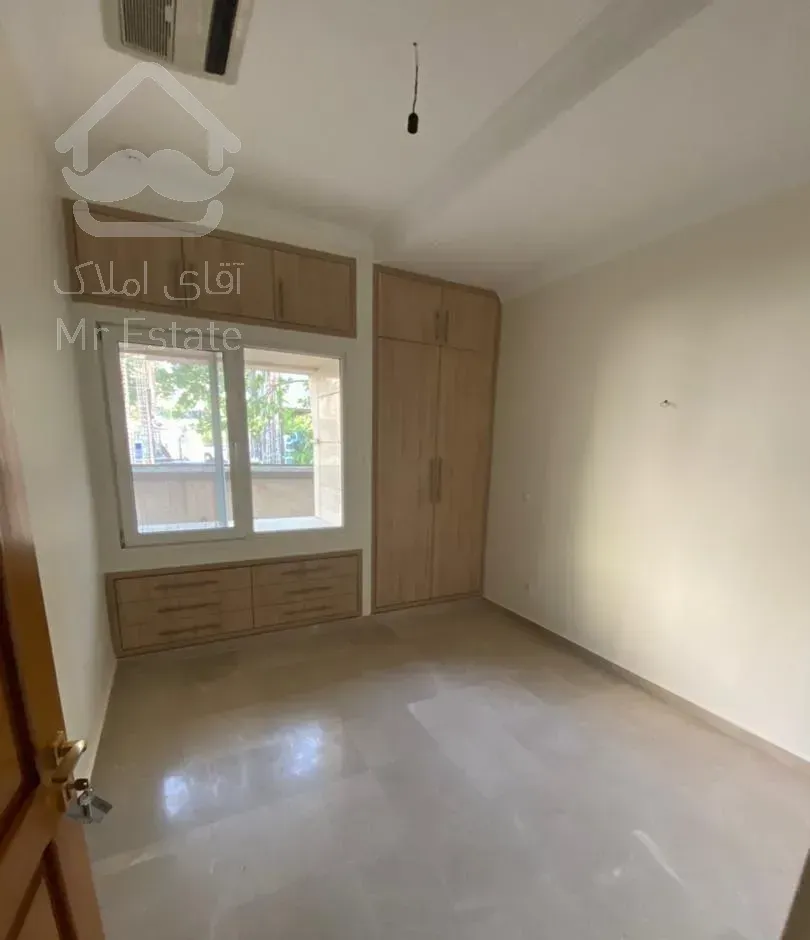 قیطریه جنوبی دولت ۹۹متر نورگیر دسترسی مناسب فول