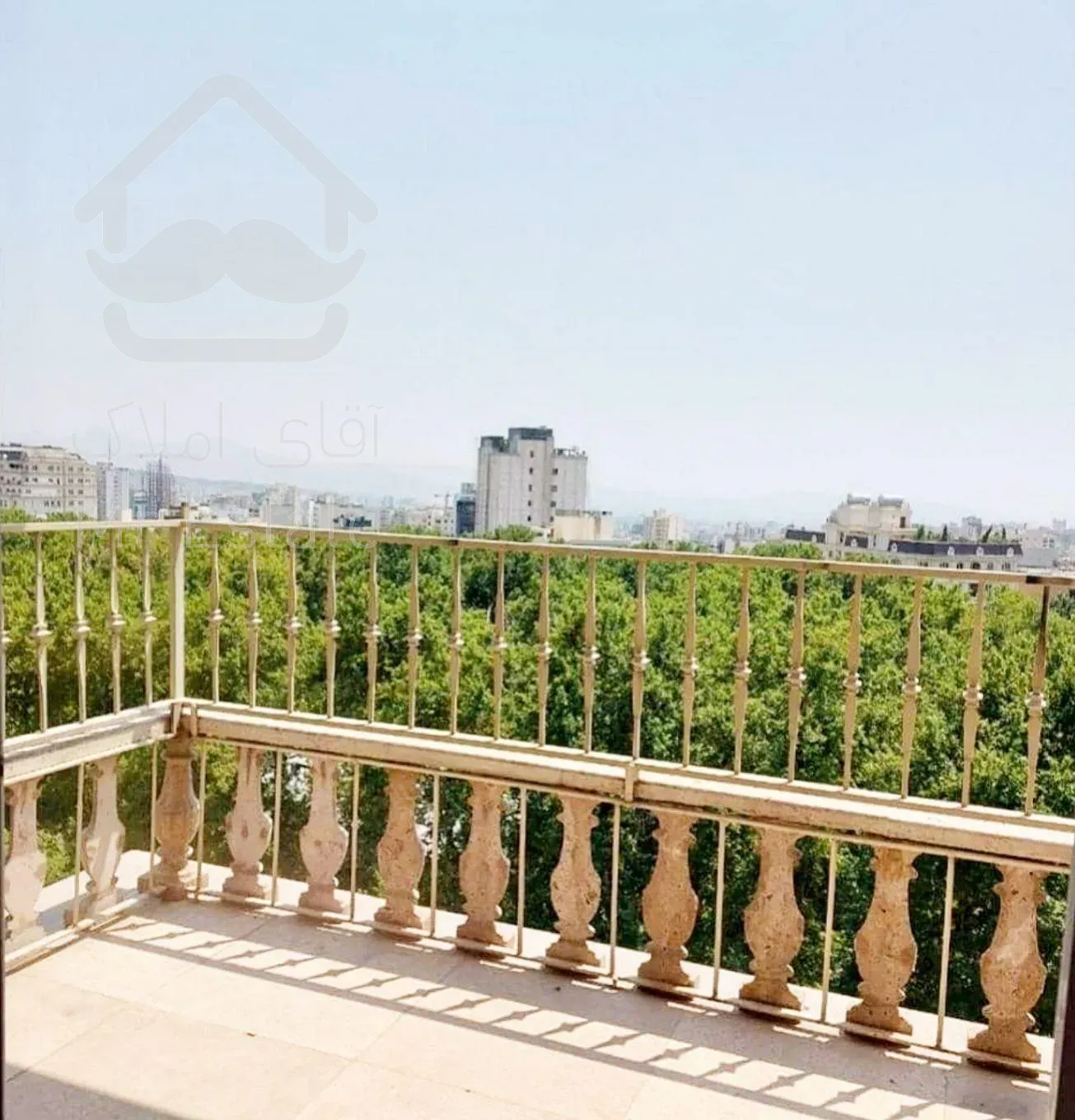 ۲۰۲متر آجودانیه، تراس چیدمانی، ویو مشجر، فروشنده