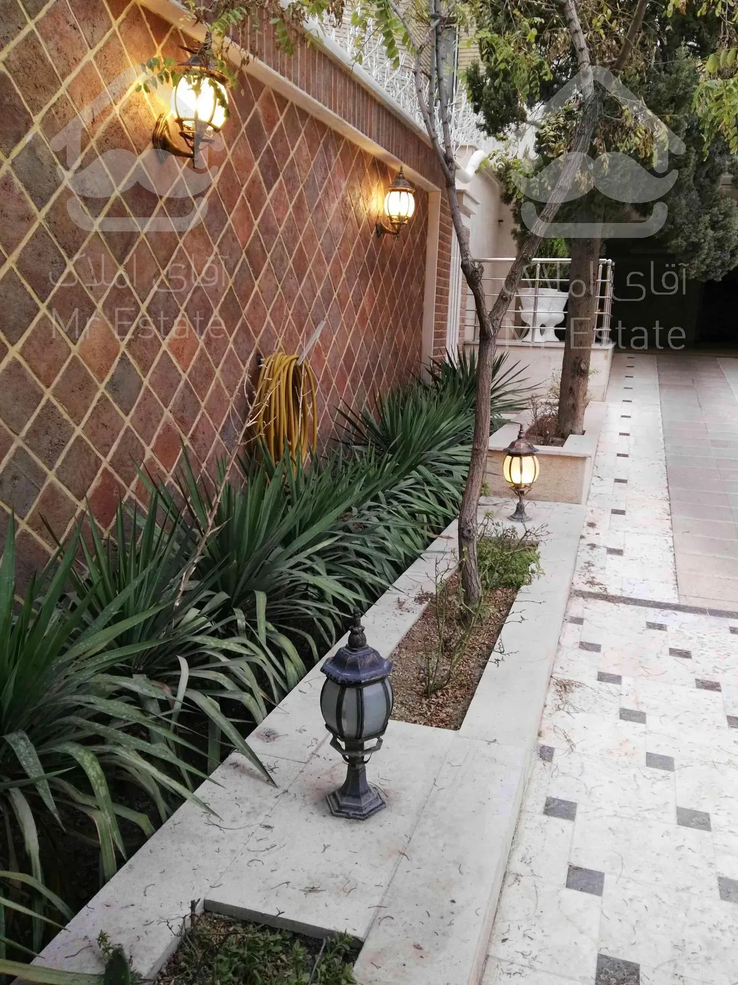 ۷۵ متر نوساز سوپر لوکس بلوار فردوس شرق ابراهیمی شمالی