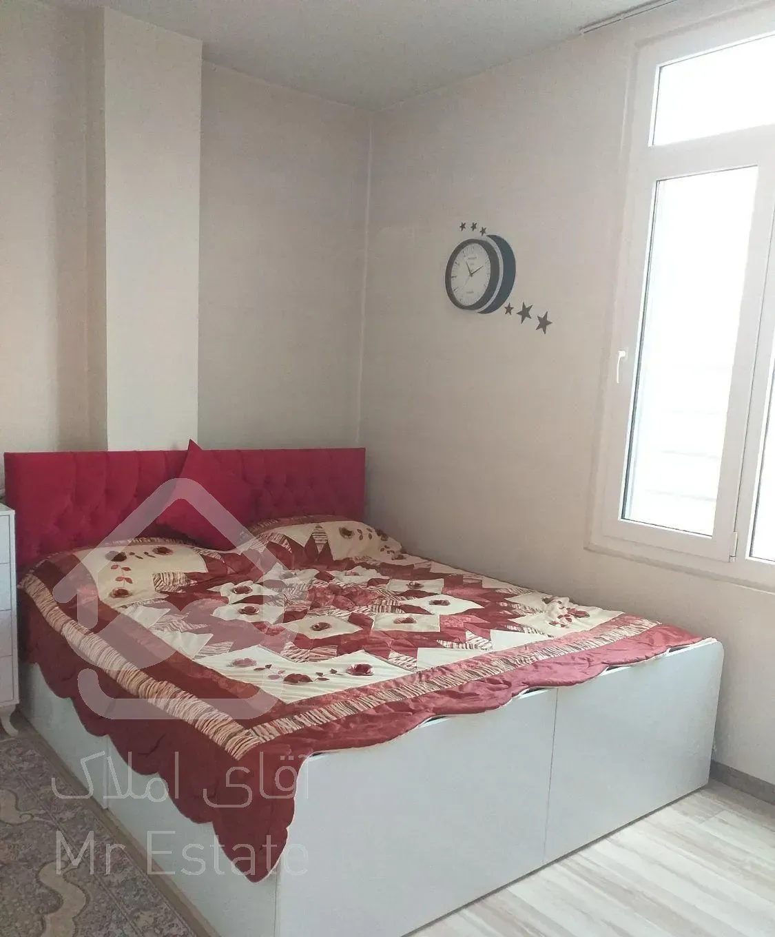 ۱۰۰ متر همکف فلکه اول صادقیه