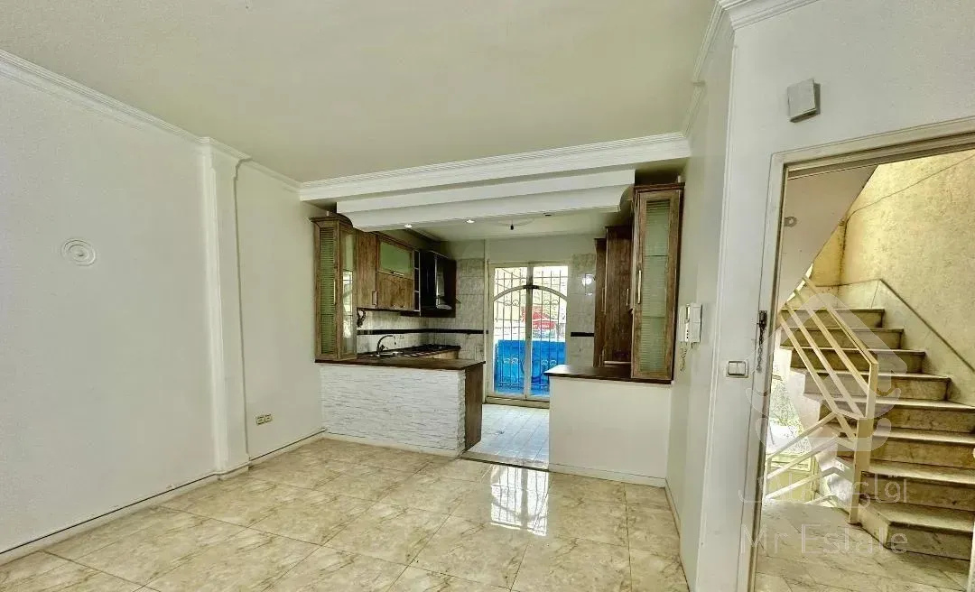 68متر2خوابه طبقه اول با حیاط خلوت 131