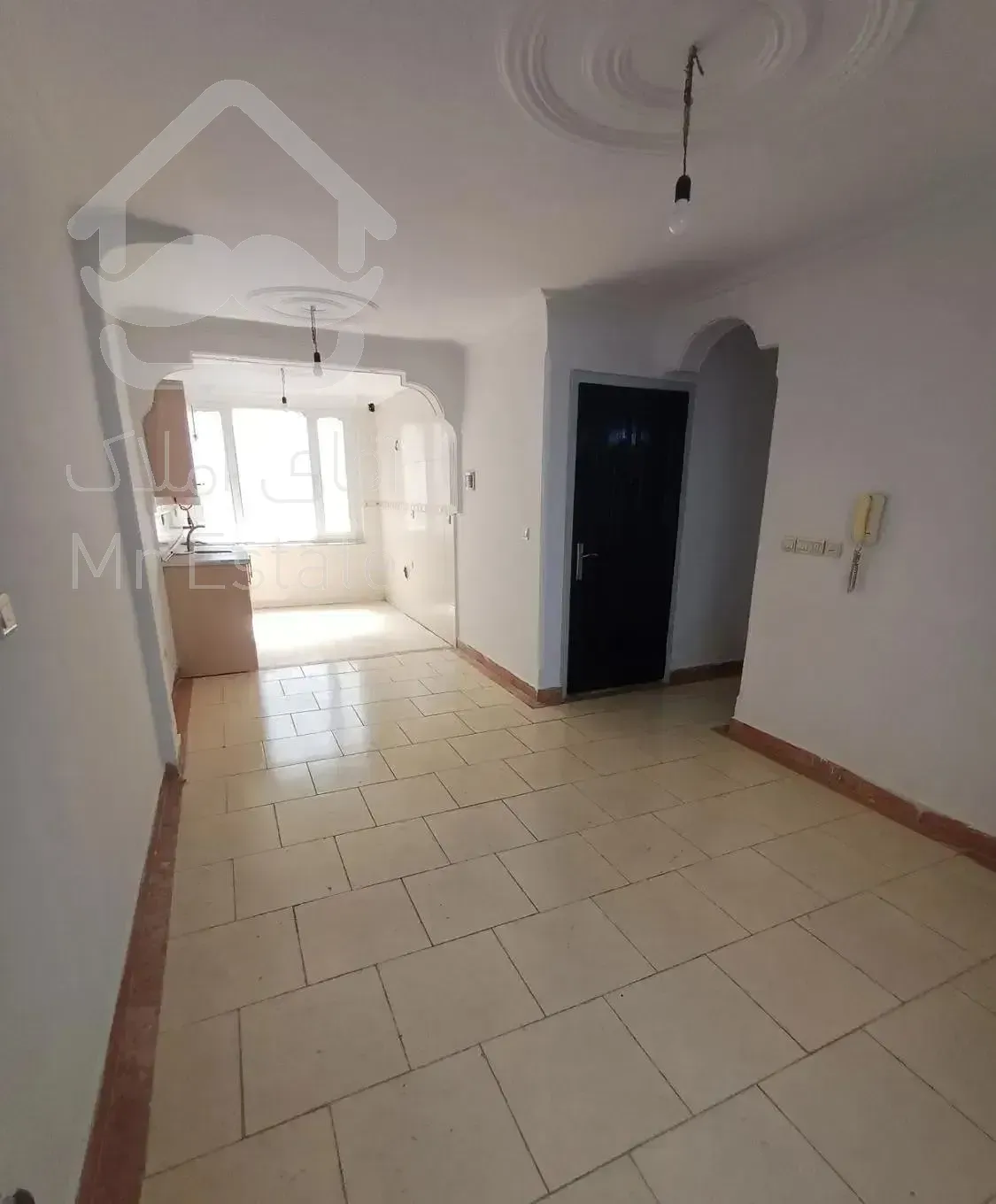 43 متر / پارکینگ / تکواحدی / طبقه 2 /  نورگیر