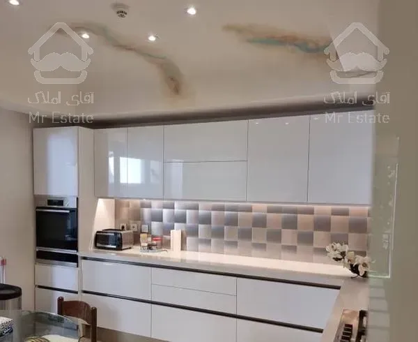 ۱۴۰متر الهیه در برج با ویو ابدی دیزاین شده با تراس