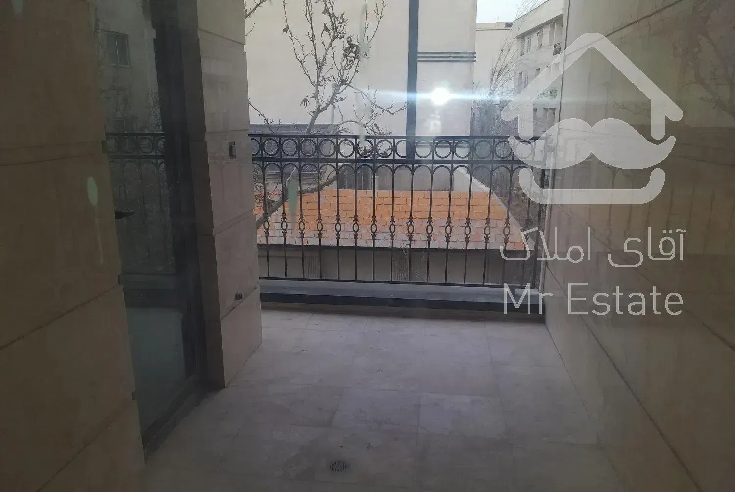 ۲۳۰متر.حکمت.۳خواب.۲پارکینگ