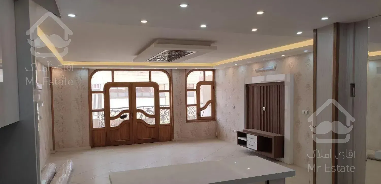 اپارتمان 120متری /لاله شرقی/پرنور.