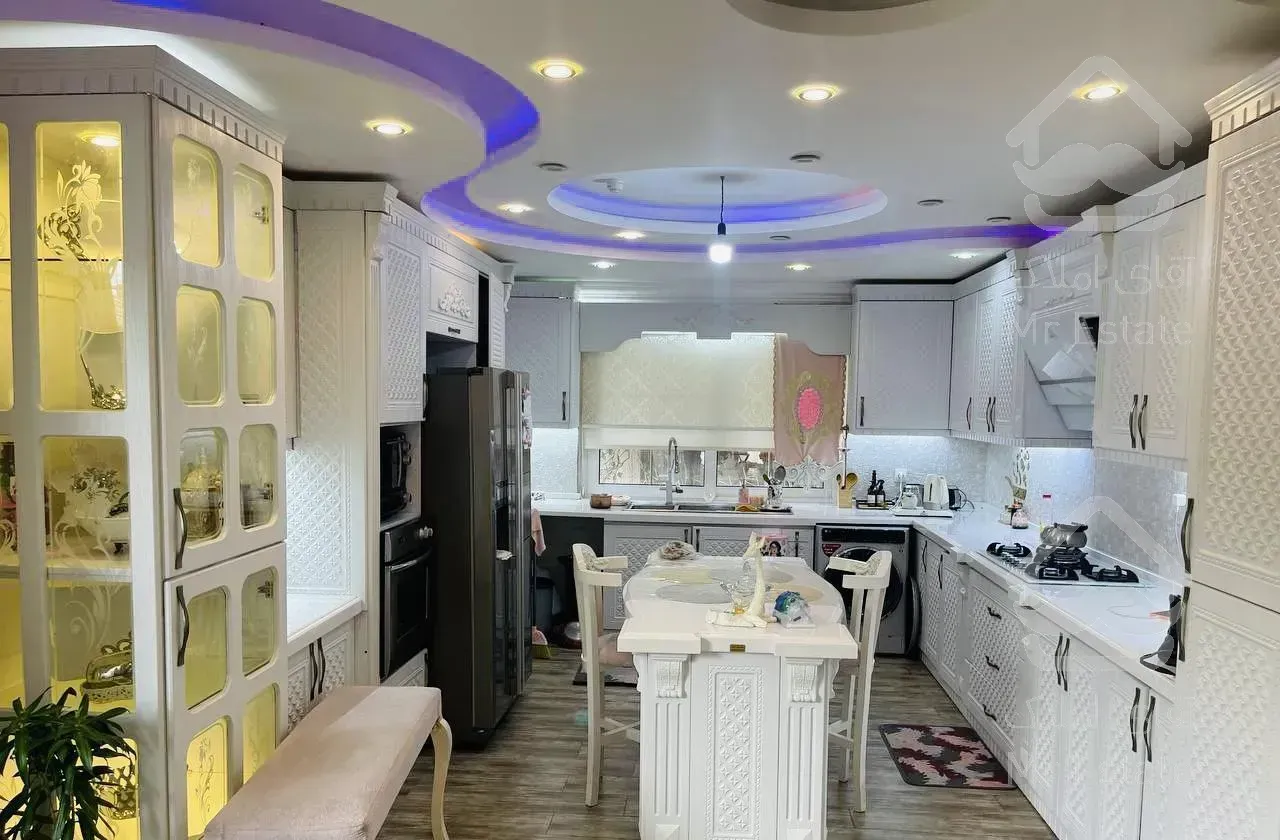 قصر ویلا شهری/300متربنا/شاهنشین/سندتکبرگ