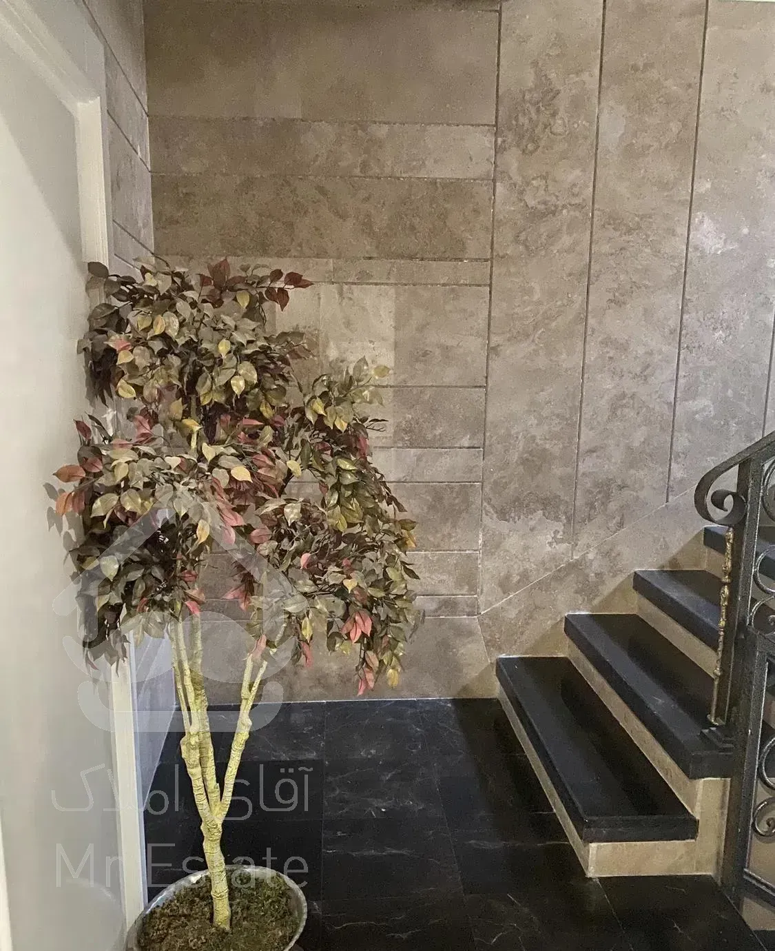 اپارتمان ۱۷۵ متری ۳ خواب  در کامرانیه شمالی