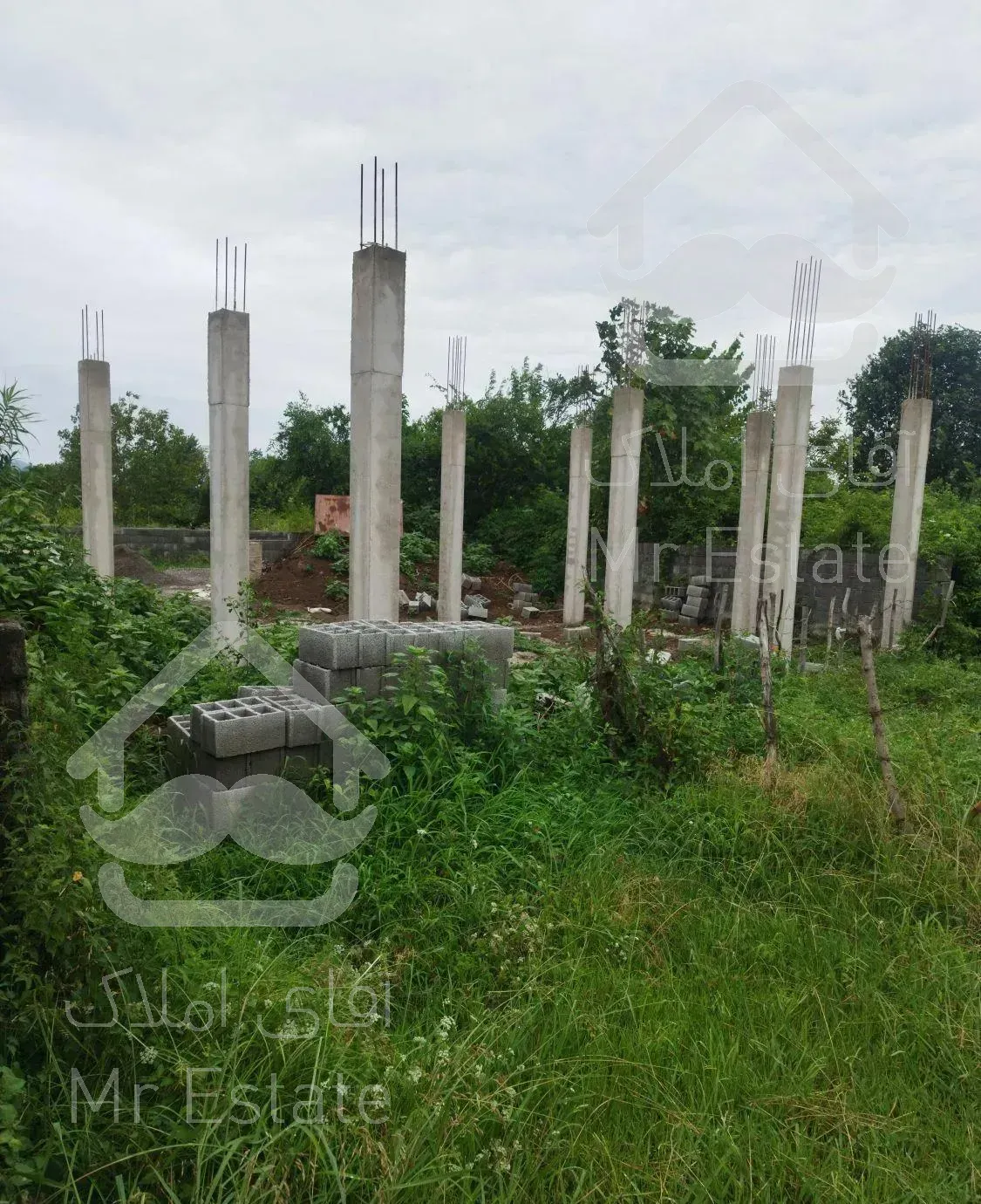 220متر زمین100متر نیمه ساز3031